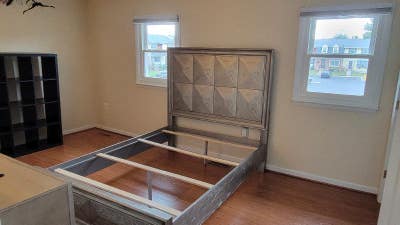 Spacious Master Suite with Private Bath in Quiet  Main Photo