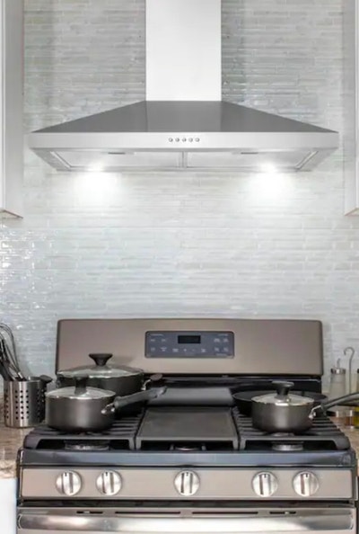 New renovation Bedroom Apartmentw LaundryPrime loc Main Photo