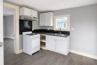 1 Bedroom Bath Tiny Home on East Side Main Photo