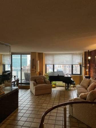 Share with Guy Roommate"Short & Long Term" _Gym_Po Main Photo