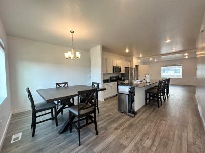 Private 1 Bed 1 Bath Room in Saratoga Springs Tow Main Photo