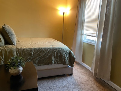 Perfect Home for Students and Travelers! Main Photo