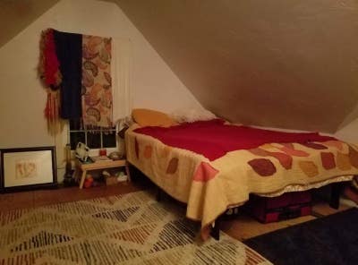 2 bd Upstairs available_Shared house with WasherD Main Photo