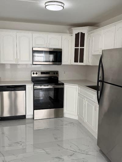 Great City Views from This Top Floor (No Noise Fro Main Photo