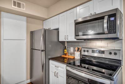 Blanco Oaks Apartments_ 1 Bedroom Main Photo