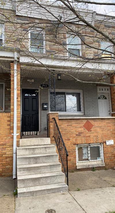 $600 Room for Rent (Share Bath) 3908 Claremont St Main Photo