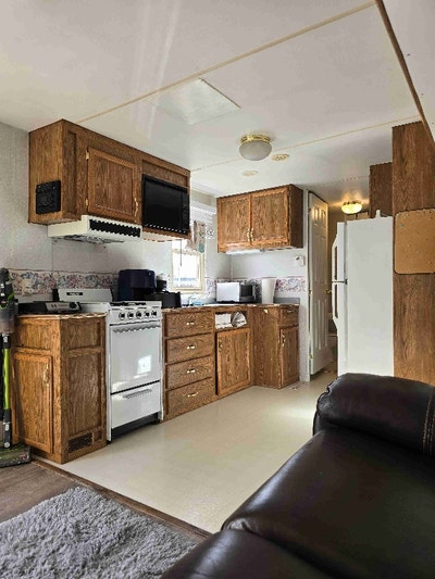 Tiny home outdoor enthusiasts. Lake PowellHiking B Main Photo