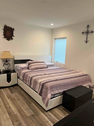 New constructionprivate entry and private luxury b Main Photo