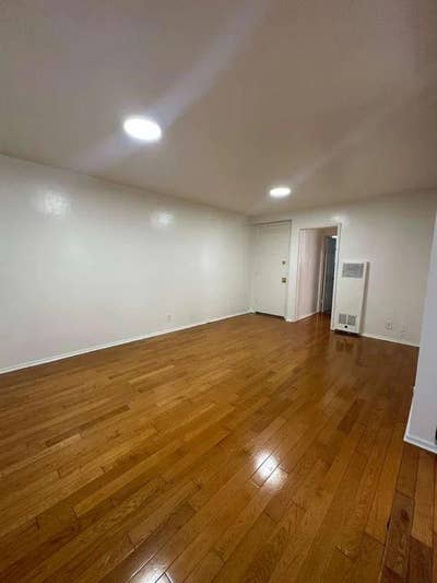 1bed 2nd floor great unit wood floors parking avai Main Photo