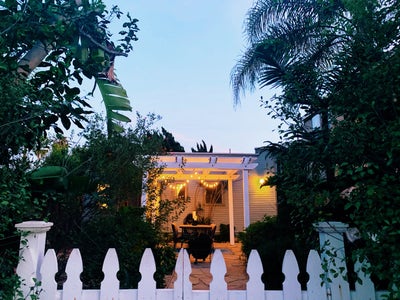 Room available on historic Venice canals  Main Photo