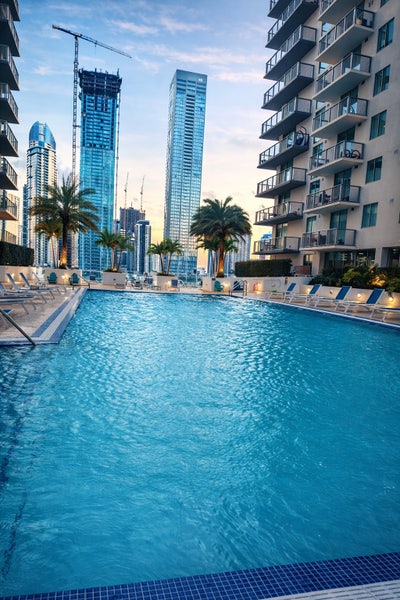 Girl Shared Room Available in Miami Main Photo