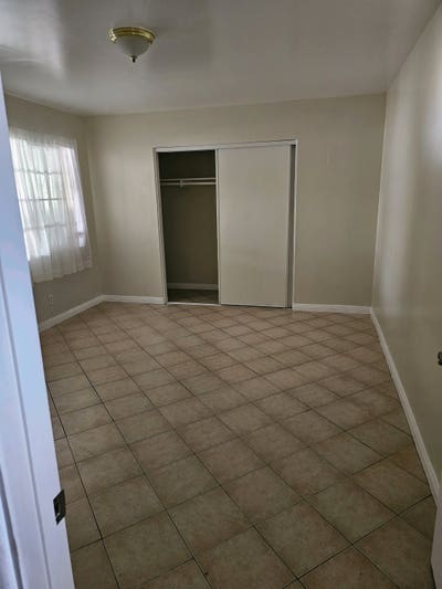 Se Renta Recamara  Main Photo