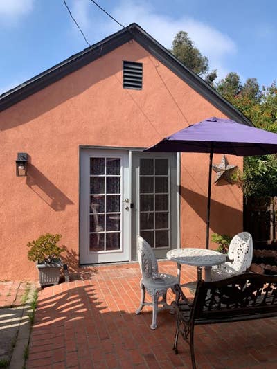 Cute & Serene Studio Main Photo