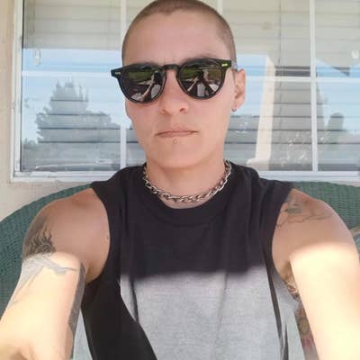 Carpenter with dog looking for Los Angeles room Main Photo