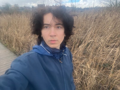 Two Early 20’s Professional Looking for Apt Main Photo