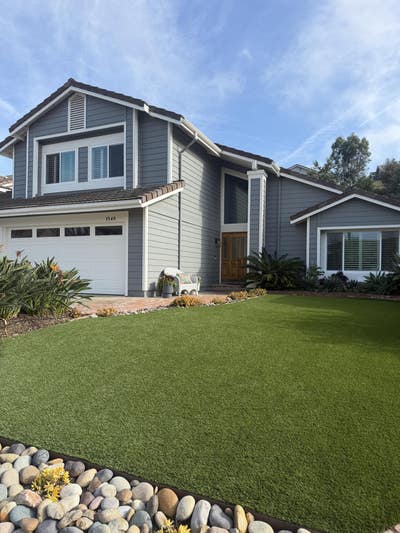 Room & Private Bathing Encinitas Home Main Photo