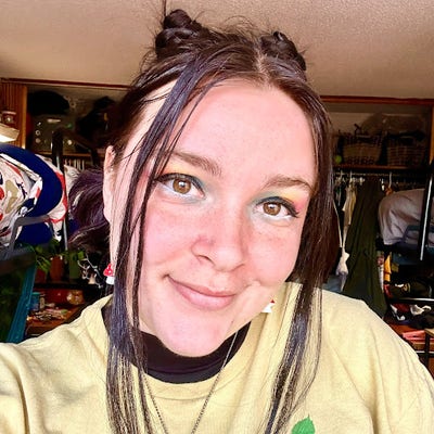 Woman looking for a room in LA from June 3rd Main Photo