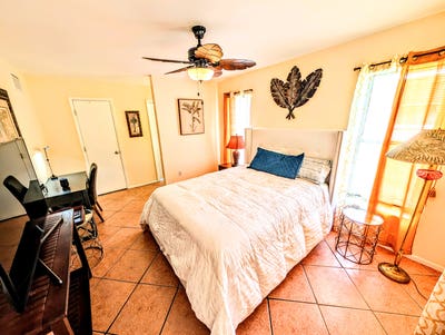 🏡 Furnished Room for Rent – All Utilities Include Main Photo