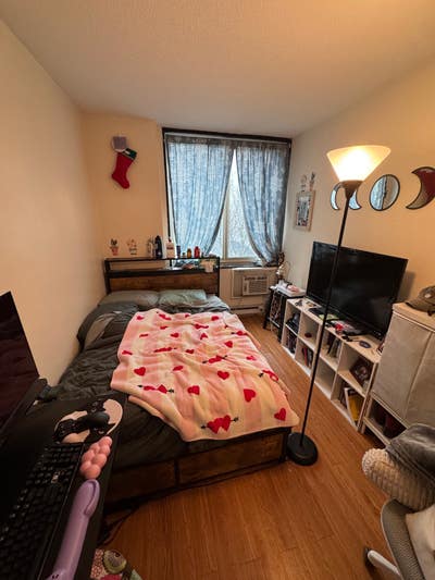 $1,500/mo room, available May 1  Main Photo