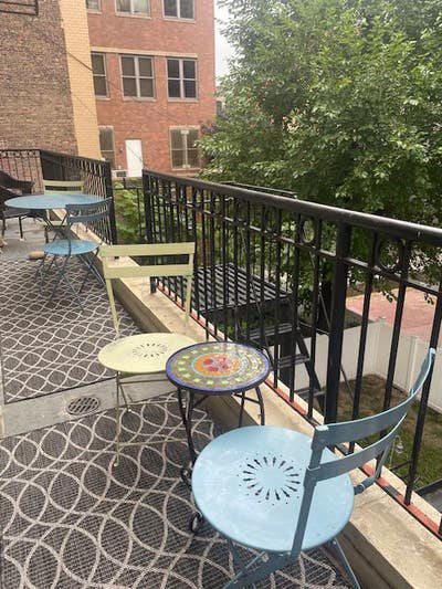 Female.Sunny.Furnished bdrm w. bthrm, shared balc. Main Photo