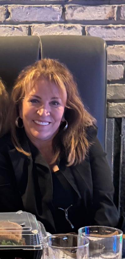 Single Professional Woman, 63 - Share/Room Wanted Main Photo