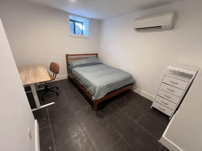 ASAP April - Room in HUGE Ridgewood Duplex Main Photo