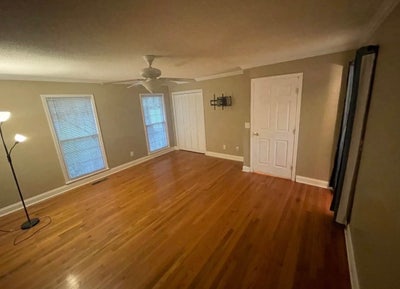 Large Private Room Main Photo