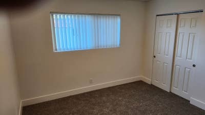 Looking for a Roommate  Main Photo