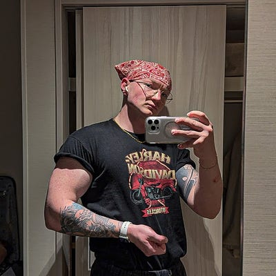 Room wanted in Oak Harbor, WA Main Photo