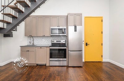 Great Apartment in a great Neighborhood! Main Photo