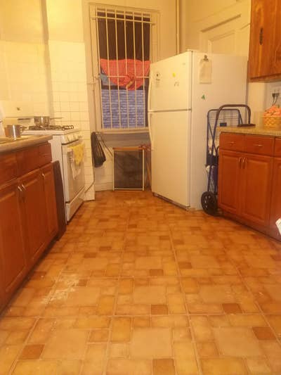 Furnished large room for rent Main Photo