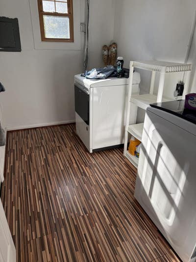 Multiple rooms available in shared space home Main Photo