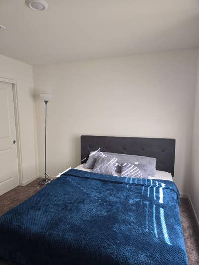 Florence Home, a 2 minute walk to transit stop Mai Main Photo