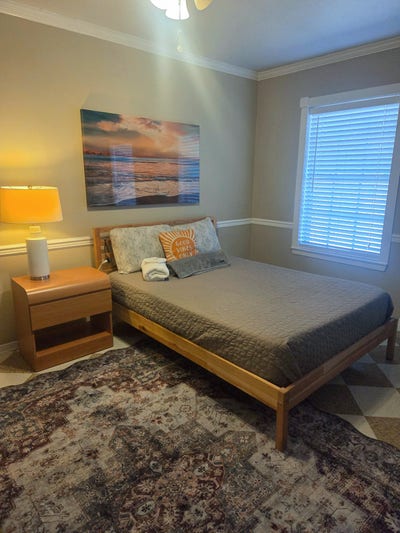 Easy Breezy Bedroom Stay Main Photo