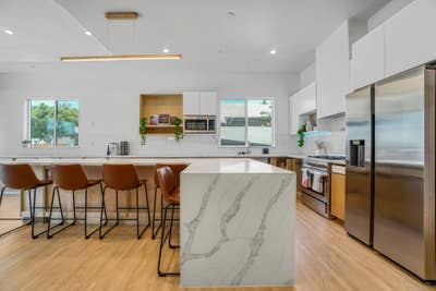 Spacious Private Room (#2I) with Ensuite Bathroom Main Photo