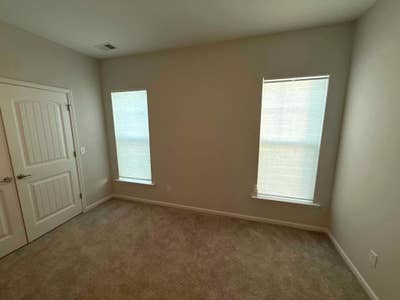Bright & Spacious Private Room Available Premium  Main Photo