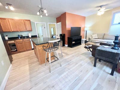 Young Professional seeks one more for super walka Main Photo