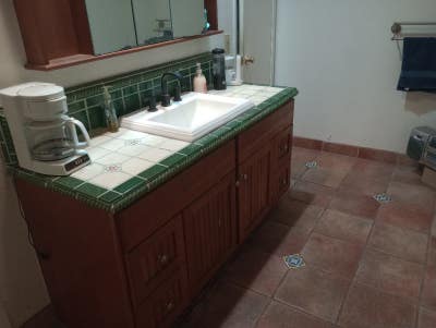 Nice room include utilitiesparking in a beautiful Main Photo