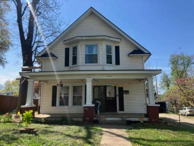 Private Quiet Bedroom. Move_In Special $150 off 1 Main Photo