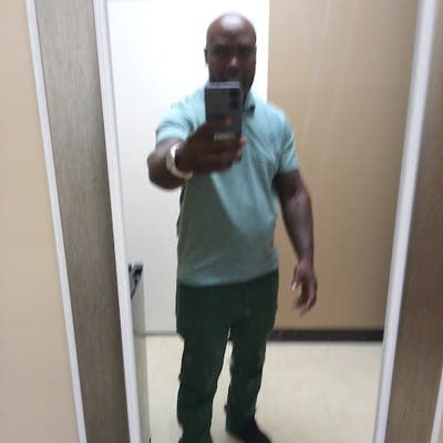 Hello I'm Julian just looking for someone that I c Main Photo