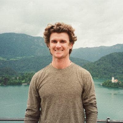 Working Professional looking for Summer Sublet Main Photo