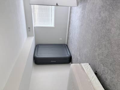 Master bedroom/private bathroom Main Photo