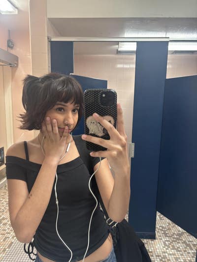 19 year old female student looking for a room Main Photo