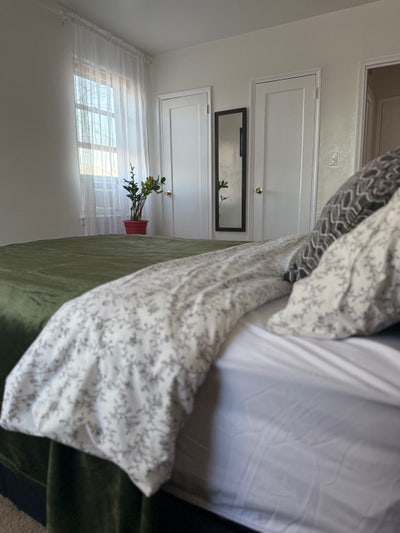 3 Rooms available in Kew Gardens Hills- in Queens Main Photo