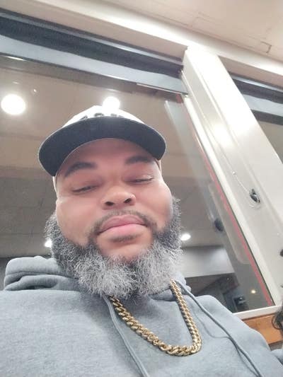 I make 12 Hundred a month Main Photo