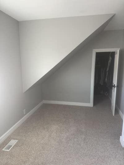 Room for Rent in Bendon w Walk in closet  Main Photo