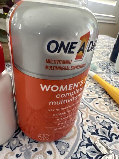 Responsible woman looking for Rialto room now Main Photo