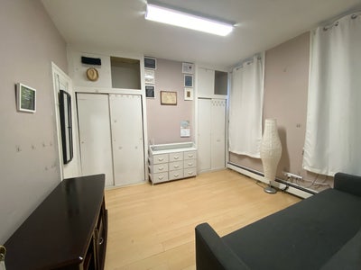 2 min walk to subway - 15 mins to Grand Central Main Photo