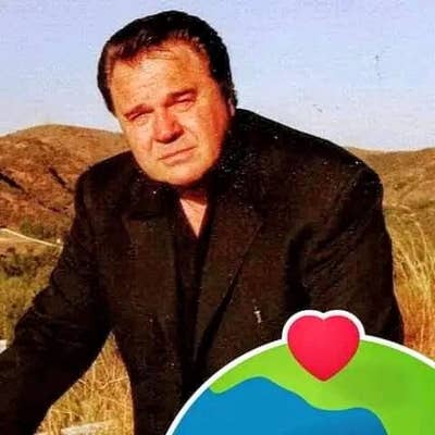 Student looking for a room in Mid Wilshire Main Photo