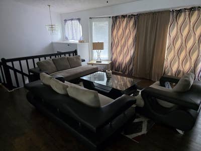 Live in Stone Mountain Main Photo